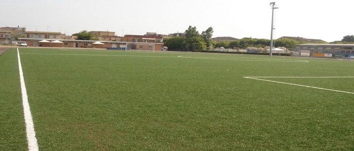 Fiumicino, ragazzo di 16 anni ha un malore durante una partita di calcio: muore in ospedale