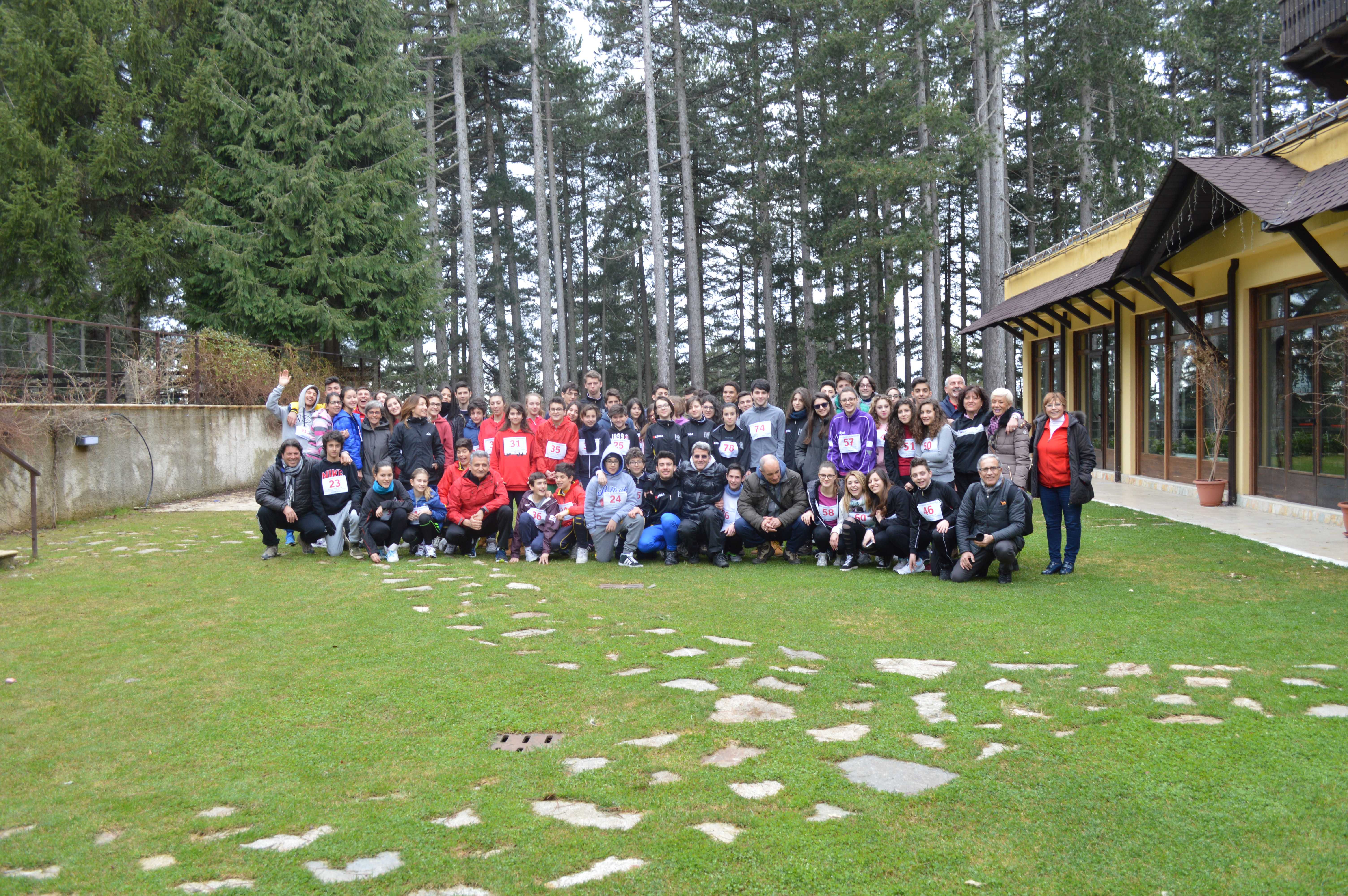 Campus in montagna di orienteering: vincono le ragazze della scuola Pascoli di Catanzaro