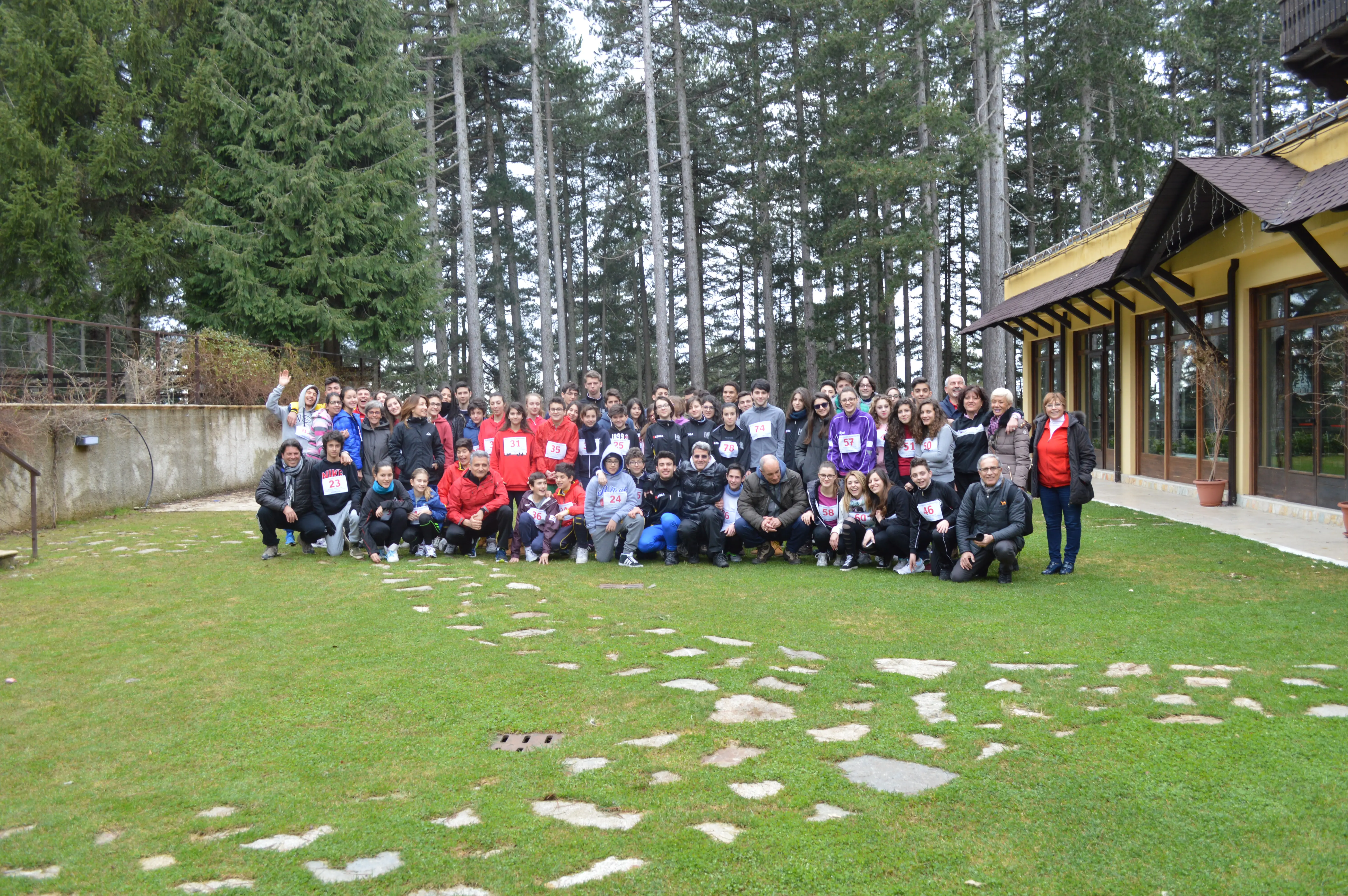 Campus in montagna di orienteering: vincono le ragazze della scuola Pascoli di Catanzaro