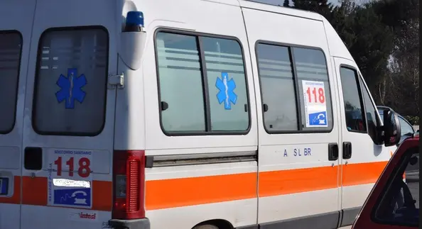 Roma: tragedia a Ponte Lungo, trentaseienne precipita dal terzo piano e muore