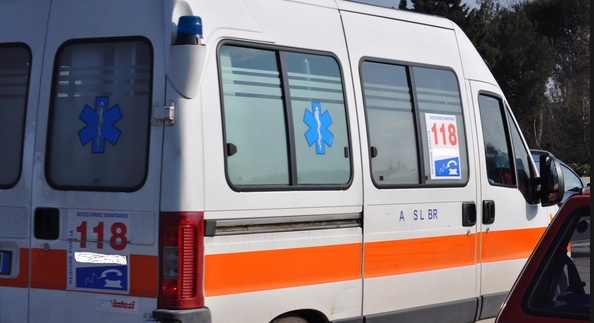 Roma: tragedia a Ponte Lungo, trentaseienne precipita dal terzo piano e muore