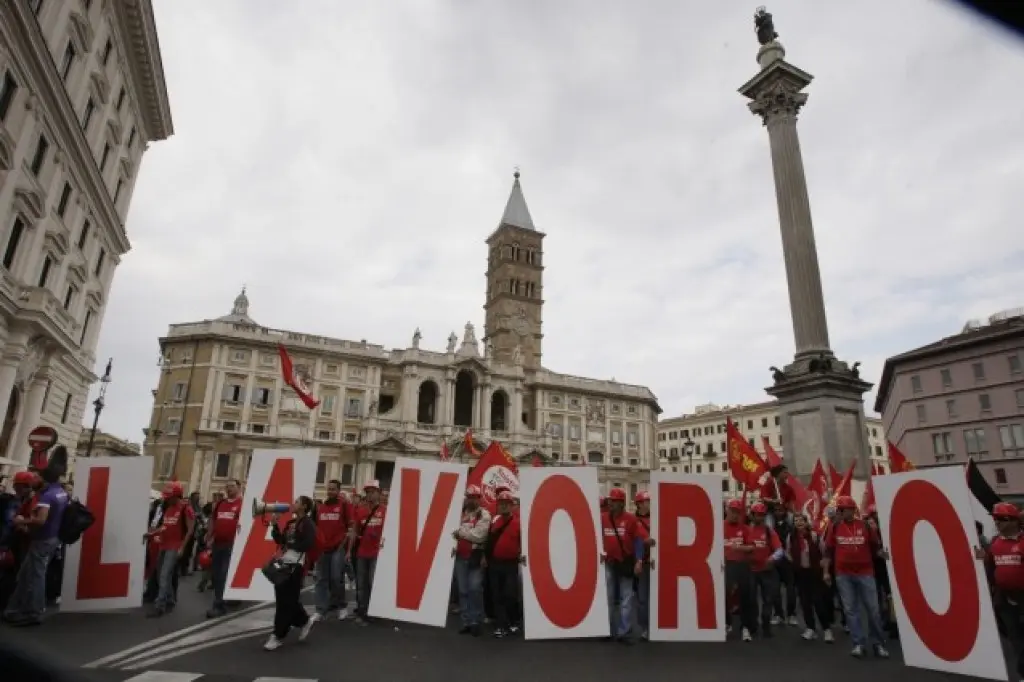 Istat, nuovo aumento della disoccupazione: tasso risale al 12,7%