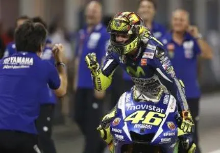 MotoGp: buona la prima per gli italiani, notte magica in Qatar. Vince Rossi, poi Dovizioso e Iannone