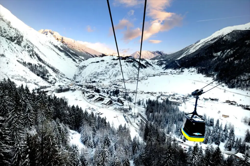 La Thuile, cade in un dirupo mentre giocava sulla neve: muore bimbo di 7 anni