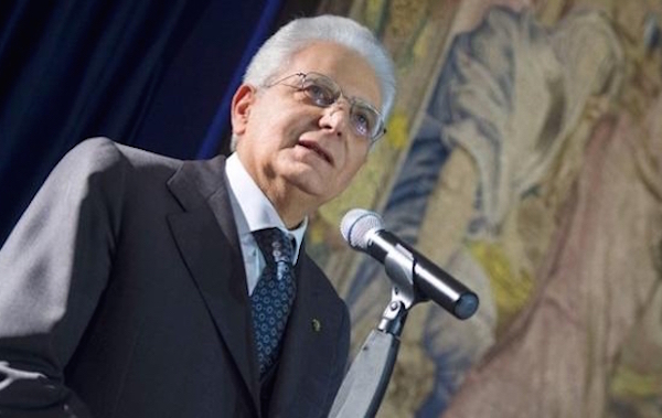 Mattarella a "Le Figarò": contro Isis serve "una risposta culturale più che militare"