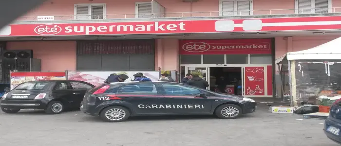 Napoli, arrestati due carabinieri di Mestre per rapina e sparatoria in un supermarket
