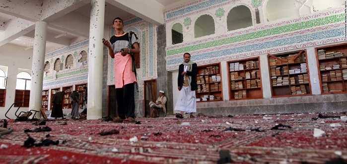 Yemen: strage in due moschee, i kamikaze si fanno esplodere fra i fedeli