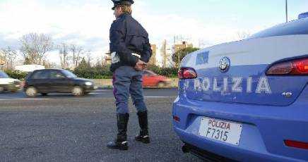 Sparatoria alla Zen: ferito un poliziotto. Giovane rom arrestato