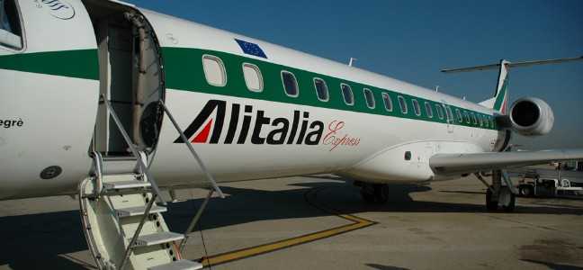 Calabria: Tenta di salire su aereo con passaporto falso, 2 denunce a Lamezia