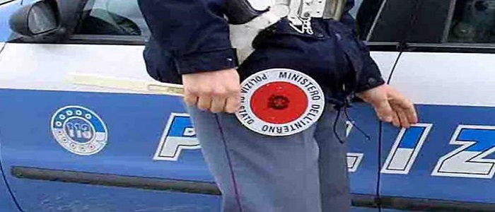 Roma: uomo fermato dalla polizia. Nascondeva arsenale in casa