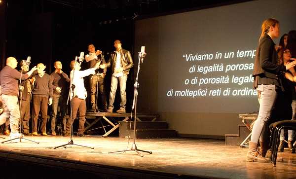Torino: il teatro per riflettere sulla Legge