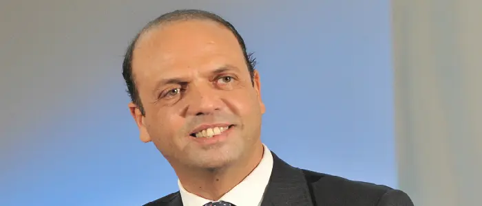 8 Marzo: in calo i reati sulle donne. Alfano: "C'è ancora molto da fare"