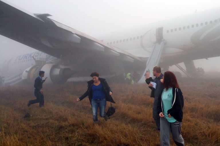 Nepal: aereo turco fuori pista, tragedia sfiorata