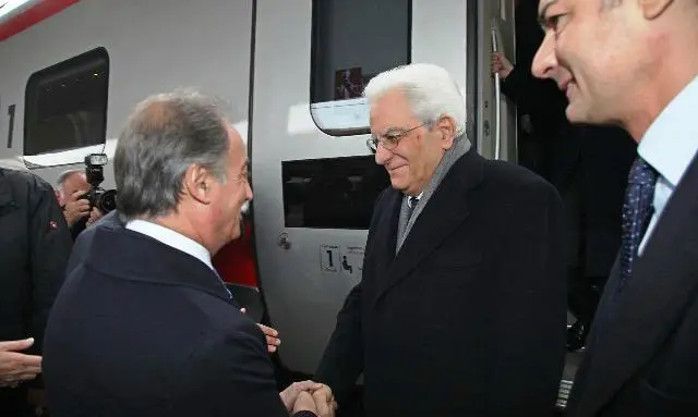 Mattarella, "bisogno di legalità nel nostro Paese": da Roma a Firenze in treno
