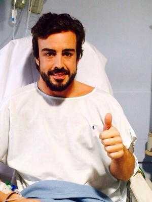 F1, McLaren: incidente causato dal vento. Alonso rassicura su Twitter: "Grazie a tutti del sostegno"