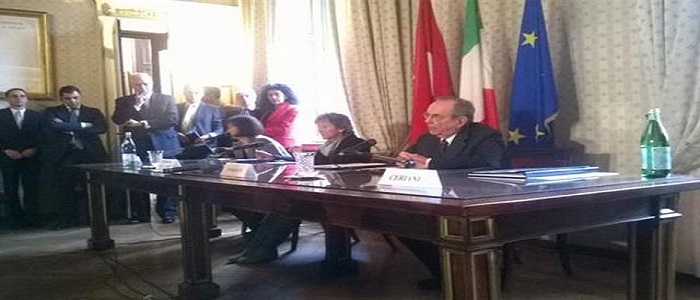 Fisco: firmato accordo tra Italia e Svizzera, per Renzi "rientrano miliardi"