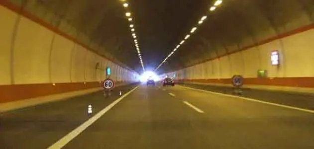 Galleria della Limina: un morto e diversi feriti all'interno del tunnel