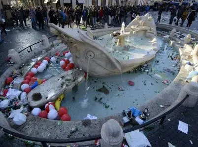 Calcio: amichevole Olanda-Italia per riparare danni tifosi olandesi in Piazza di Spagna