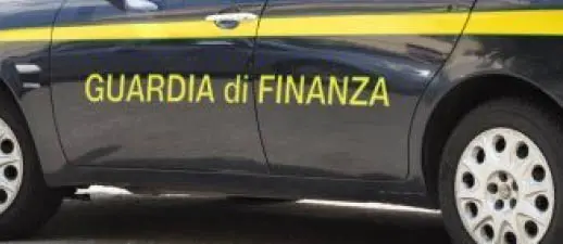 Palermo, sequestrata merce contraffatta proveniente da Napoli