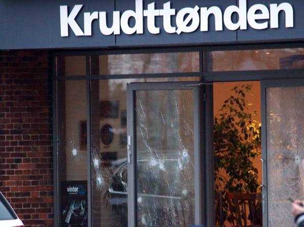 Copenaghen, spari durante convegno su Islam: civile morto, feriti tre poliziotti