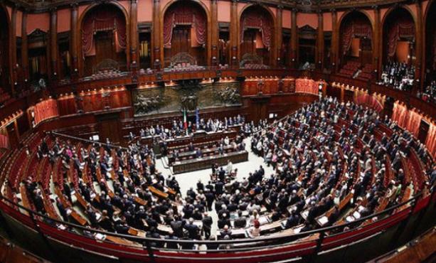 Riforme, salta trattativa Governo-M5S. Polemiche in aula