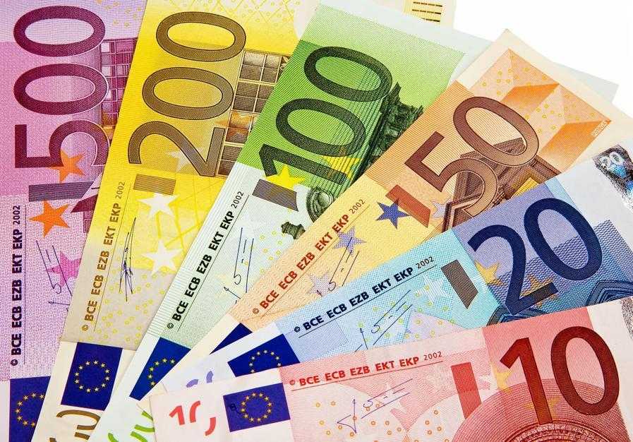 Svizzera, Maxi evasione da 180 miliardi di euro; coinvolti politici e personaggi noti