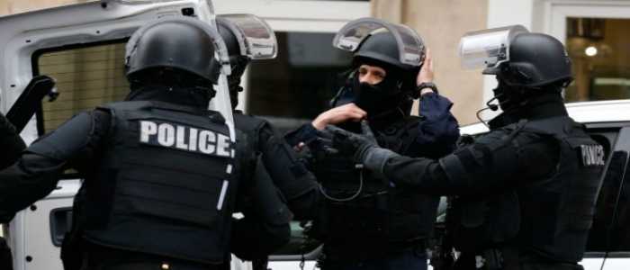 Francia, altri sei arresti: scoperto covo che aveva legami con la jihad