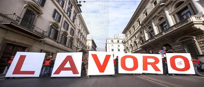 Disoccupazione in calo al 12,9% a dicembre