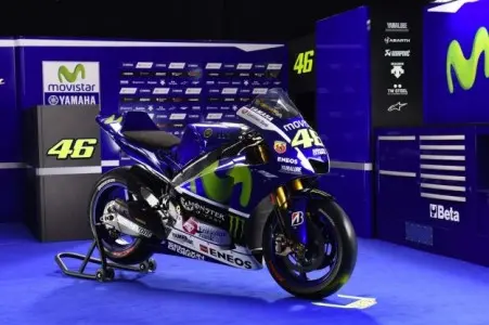 Presentata a Madrid la nuova Yamaha M1, Rossi e Lorenzo supermotivati per la prossima stagione