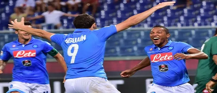 Napoli in rimonta: vince 2-1 contro il Genoa e torna al terzo posto
