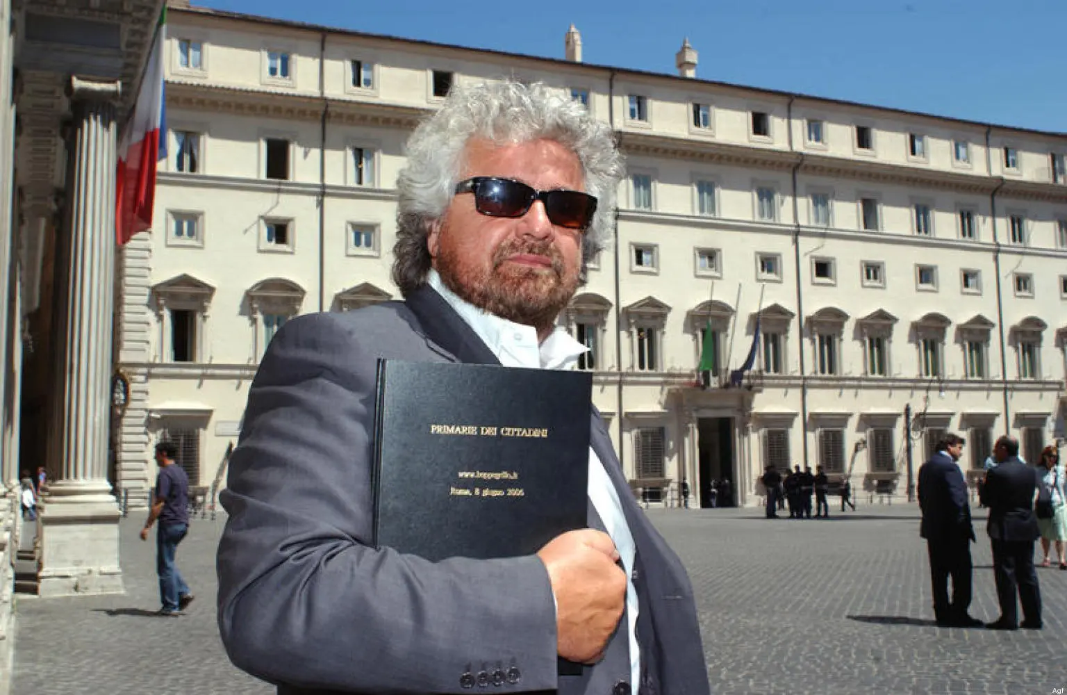 Quirinale, il Pd apre consultazioni: si inizia martedì. Grillo: «I giochi sono già fatti»