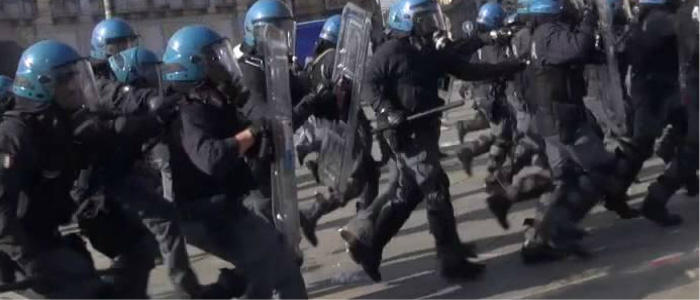 Cremona, tensione al corteo dei centri sociali