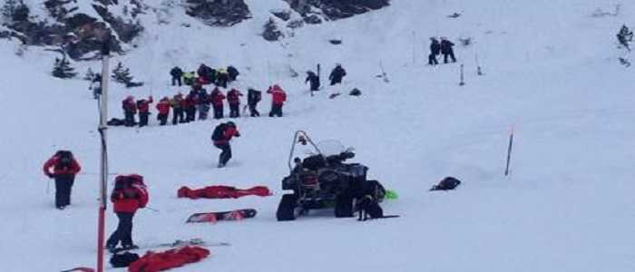 Aosta: scialpinista morto travolto da una valanga