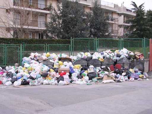 Emergenza rifiuti in Sicilia: Roma dice no al commissariamento