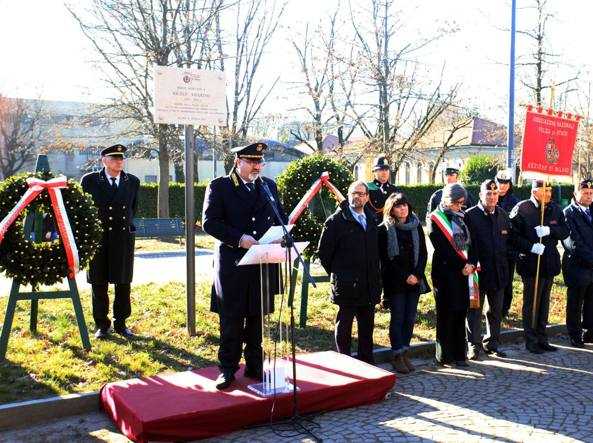 Giornata in ricordo del vigile Savarino, Maroni: «Riconoscere vigili come poliziotti»