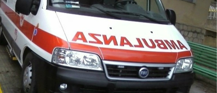 Bergamo, scoppio in casa per fuga di gas: due feriti