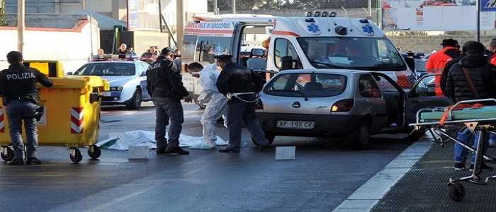 Bari: uomo ucciso in strada con diversi colpi d'arma da fuoco