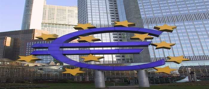 Eurozona ad un passo dalla deflazione. BCE pronta ad intervenire. Rischi e possibili soluzioni.