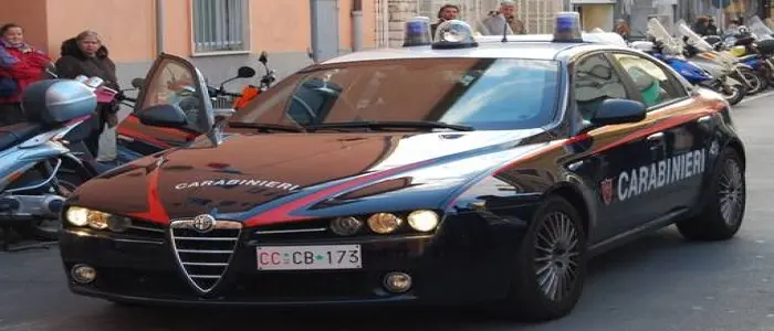 Lite in famiglia, donna uccide marito nel sonno colpendolo con un vaso alla testa