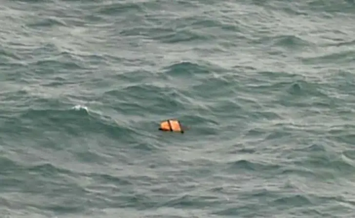 Airbus malese, ritrovati i primi resti nel Mar di Giava