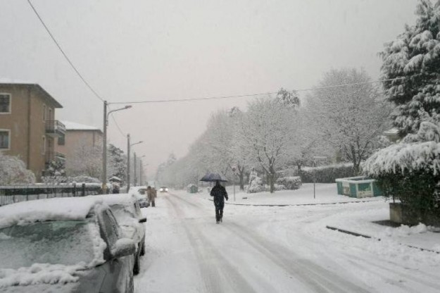 Meteo, in arrivo l'inverno gelido: neve e freddo a bassa quota