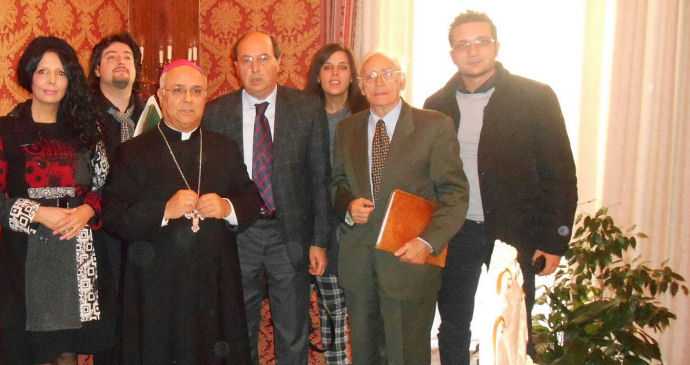 Il MCL di Catanzaro in visita dall'Arcivescovo Bertolone per gli auguri
