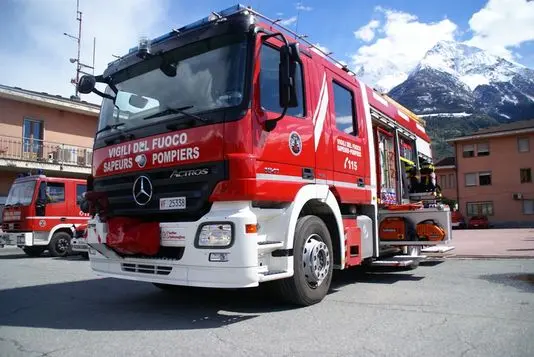 Incendio a Gressoney-Saint-Jean, distrutto mezzo ettaro di bosco di larici