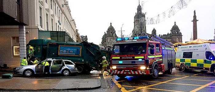 Glasgow: camion della spazzatura sbanda in centro, 6 morti