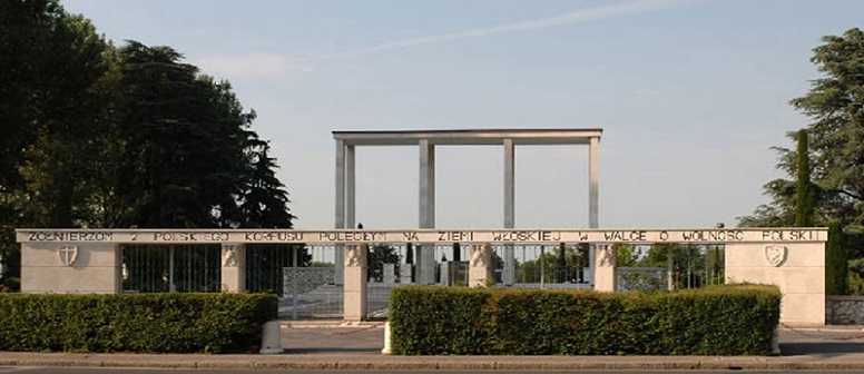 Bologna, completati i lavori di restauro del Cimitero Militare Polacco