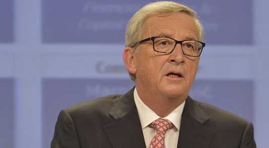 UE: Si al piano Juncker. Merkel: rimanere nel patto di stabilità