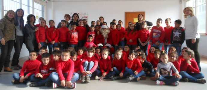 Natale nel quartiere Aranceto, festa per i bambini della scuola primaria e dell'infanzia