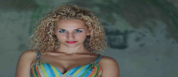 "Gomorra" Elena Starace si presenta a infooggi