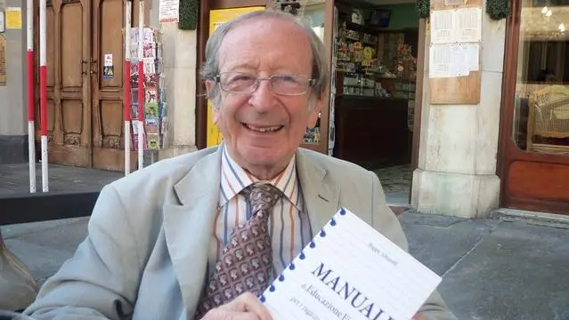 La vita di Renzo Rossotti, tra la sua Torino e l'amore per la corona britannica