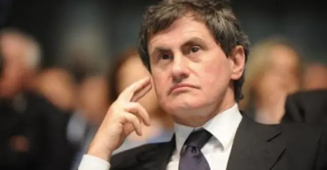 Mafia Capitale, avanza una nuova ipotesi: "Alemanno in Argentina con borse di soldi"